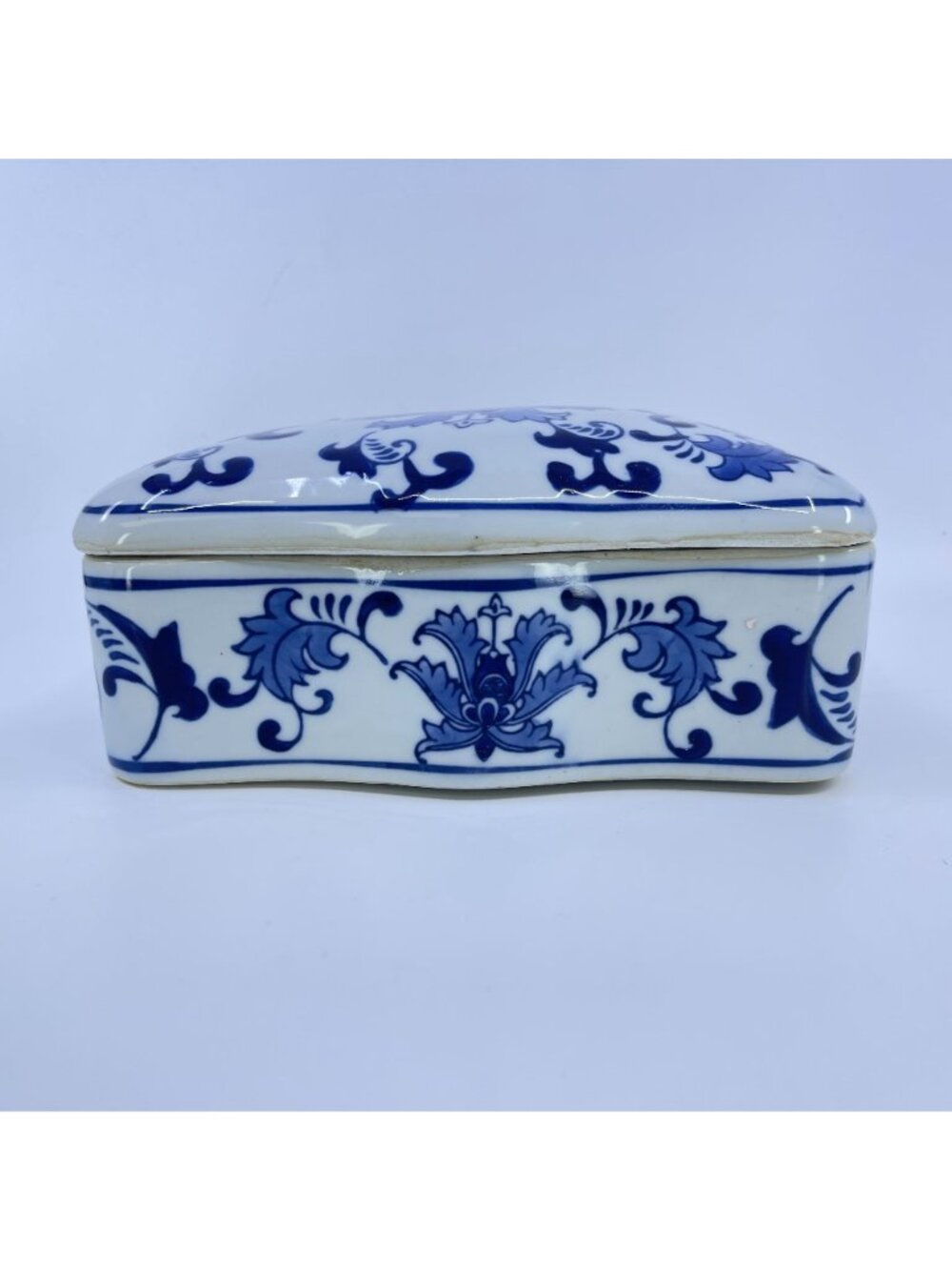vintage blue & white ceramic trinket box with floral design chinoiserie keepsake - Picture 3 of 8